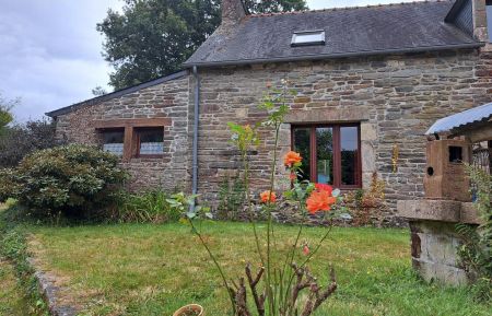 G&icirc;te n&deg;56G17322 Plum&eacute;liau-Bieuzy - Morbihan - le Gite, vue de la cour