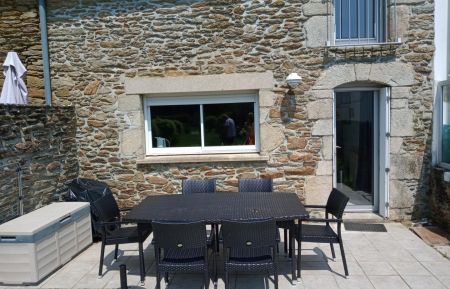 G&icirc;te n&deg;56G2144 Saint-Gildas-de-Rhuys - Morbihan - facade maisonb, terrasse
