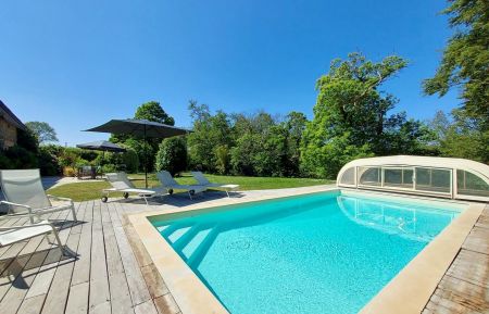G&icirc;te n&deg;56G17755 Pluvigner - Morbihan - Long&egrave;re avec piscine proche d'Auray 