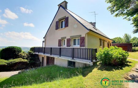 G&icirc;te n&deg;56G4117 Cl&eacute;gu&eacute;rec - Morbihan - La maison, confortable et bien agenc&eacute;e, date de 1983