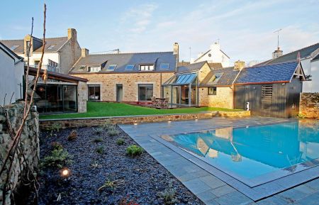 G&icirc;te n&deg;56G10612 Larmor-Baden - Morbihan - Superbe long&egrave;re au bord du Golfe du Morbihan. 
