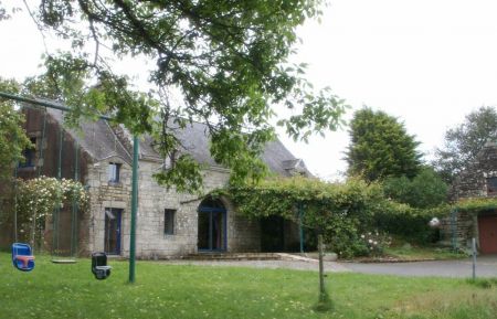 G&icirc;te n&deg;56G166 Plum&eacute;liau-Bieuzy - Morbihan - fa&ccedil;ade  au Sud