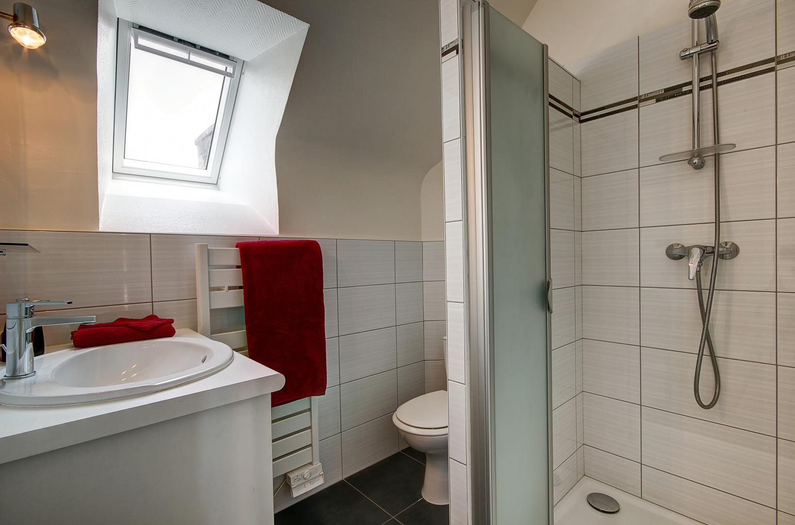salle d'eau chambre coquelicot photo 3