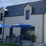 Bienvenue sur la terrasse extérieure et son jardin clos Bienvenue sur la terrasse extérieure et son jardin clos