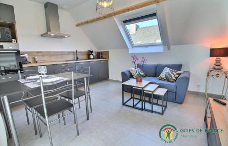 G&icirc;te n&deg;56G54152 Erdeven - Morbihan - Pi&egrave;ce principale, au premier &eacute;tage